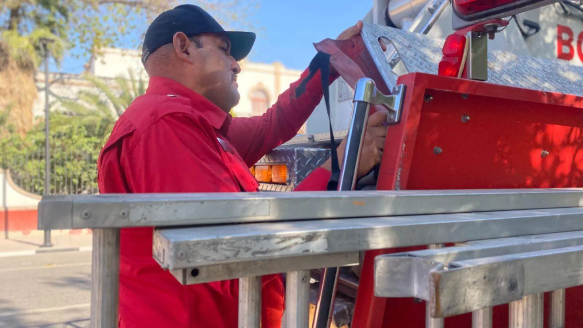 Instalan camión de ataque contra fuego en Zona Centro 